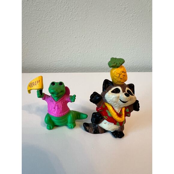 Vintage Hallmark Merry Miniature Alligator and Raccoon 1989 - Picture 1 of 9